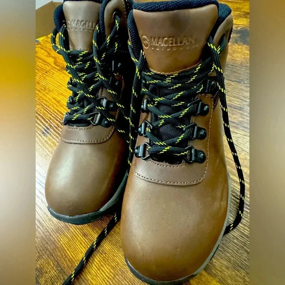 Magellan little boys Waterproof Leather Hiking Boots-Sz 2D